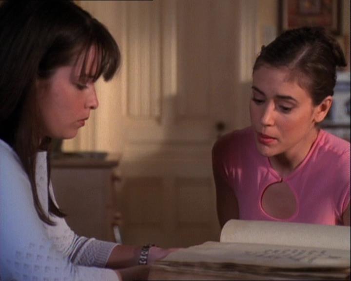 Charmed-Online-dot-net_121LoveHurts0838.jpg Charmed-Online-dot-net_121LoveHurts0838.jpg