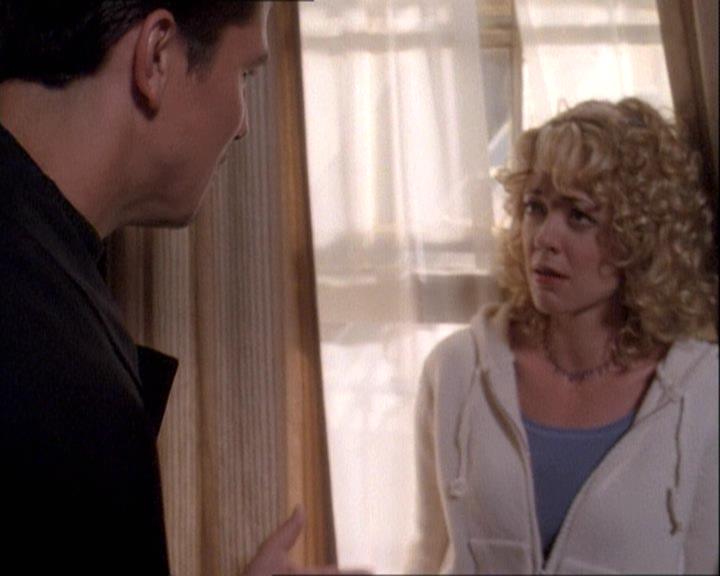Charmed-Online-dot-net_121LoveHurts0943.jpg Charmed-Online-dot-net_121LoveHurts0943.jpg