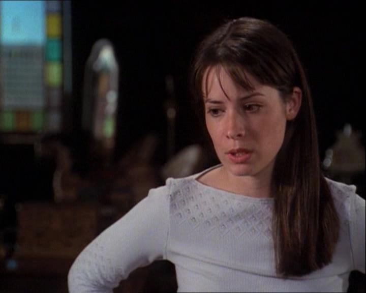 Charmed-Online-dot-net_121LoveHurts1016.jpg Charmed-Online-dot-net_121LoveHurts1016.jpg
