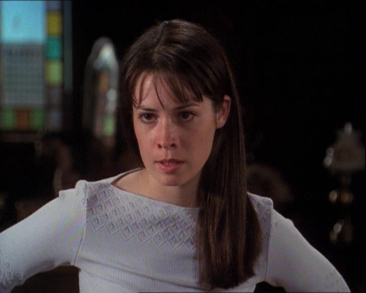 Charmed-Online-dot-net_121LoveHurts1018.jpg Charmed-Online-dot-net_121LoveHurts1018.jpg
