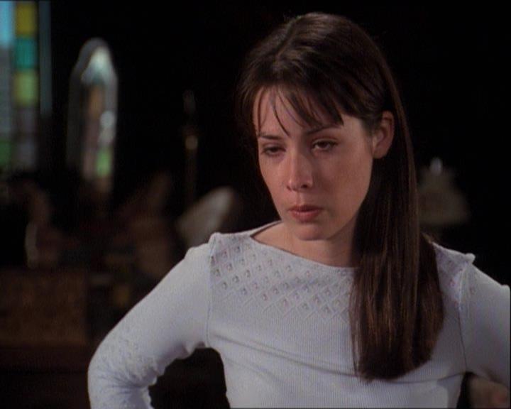 Charmed-Online-dot-net_121LoveHurts1036.jpg Charmed-Online-dot-net_121LoveHurts1036.jpg