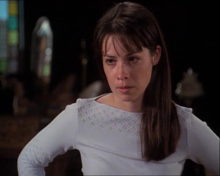Charmed-Online-dot-net_121LoveHurts1037.jpg Charmed-Online-dot-net_121LoveHurts1037.jpg