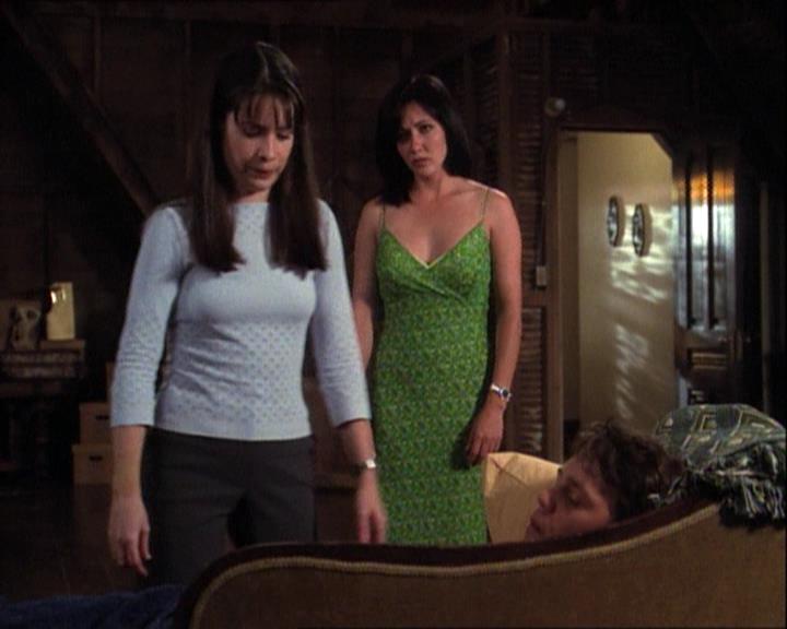Charmed-Online-dot-net_121LoveHurts1119.jpg Charmed-Online-dot-net_121LoveHurts1119.jpg
