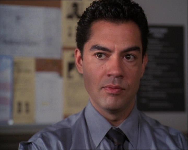 Charmed-Online-dot-net_121LoveHurts1250.jpg Charmed-Online-dot-net_121LoveHurts1250.jpg