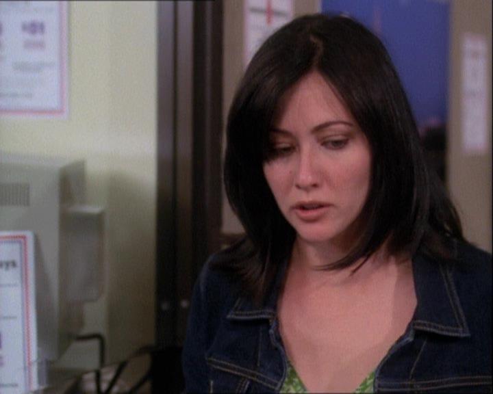 Charmed-Online-dot-net_121LoveHurts1345.jpg Charmed-Online-dot-net_121LoveHurts1345.jpg