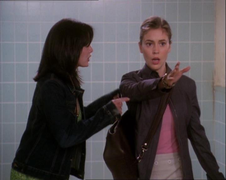 Charmed-Online-dot-net_121LoveHurts1406.jpg Charmed-Online-dot-net_121LoveHurts1406.jpg