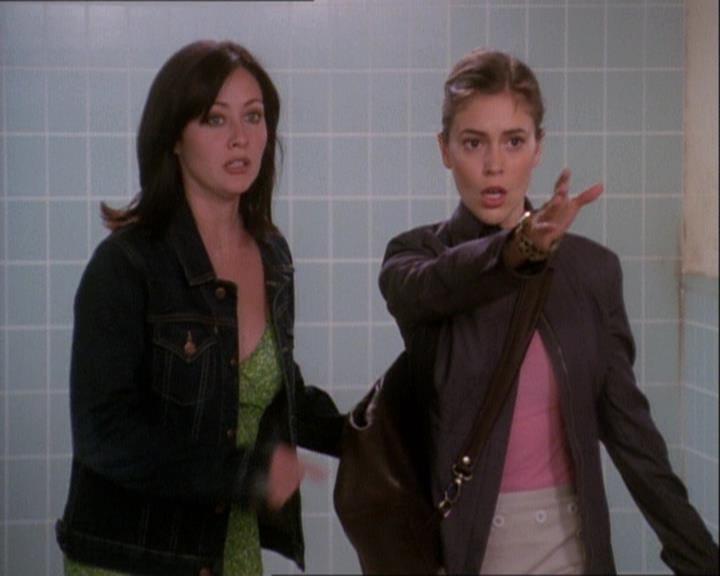 Charmed-Online-dot-net_121LoveHurts1407.jpg Charmed-Online-dot-net_121LoveHurts1407.jpg