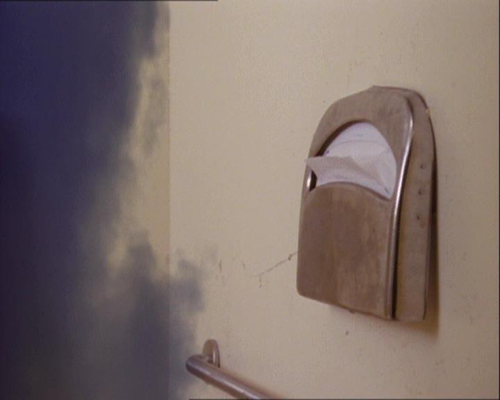 Charmed-Online-dot-net_121LoveHurts1425.jpg Charmed-Online-dot-net_121LoveHurts1425.jpg