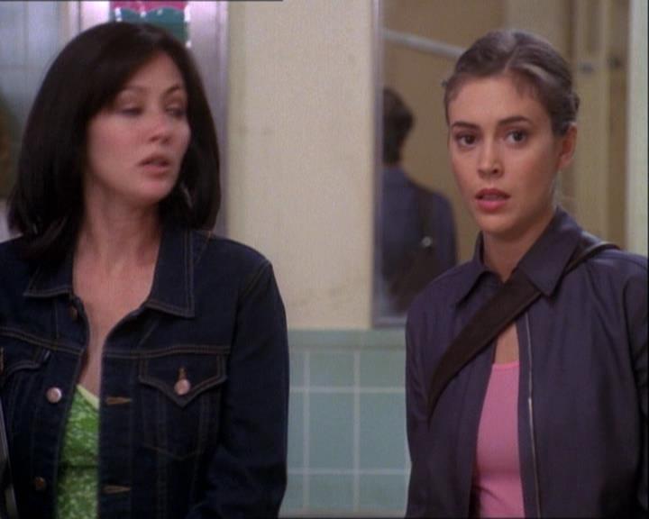 Charmed-Online-dot-net_121LoveHurts1430.jpg Charmed-Online-dot-net_121LoveHurts1430.jpg