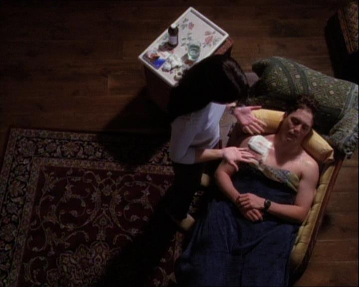 Charmed-Online-dot-net_121LoveHurts1440.jpg Charmed-Online-dot-net_121LoveHurts1440.jpg