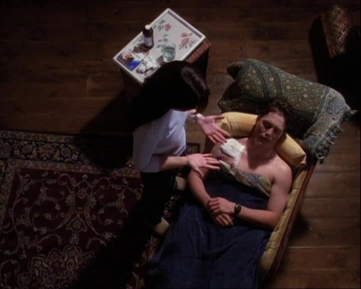 Charmed-Online-dot-net_121LoveHurts1441.jpg Charmed-Online-dot-net_121LoveHurts1441.jpg