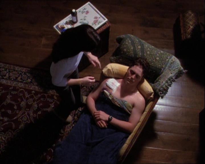Charmed-Online-dot-net_121LoveHurts1443.jpg Charmed-Online-dot-net_121LoveHurts1443.jpg