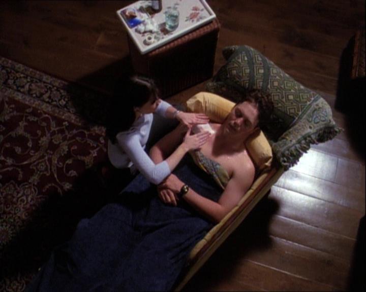 Charmed-Online-dot-net_121LoveHurts1445.jpg Charmed-Online-dot-net_121LoveHurts1445.jpg