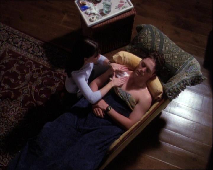 Charmed-Online-dot-net_121LoveHurts1446.jpg Charmed-Online-dot-net_121LoveHurts1446.jpg