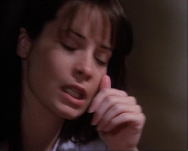 Charmed-Online-dot-net_121LoveHurts1456.jpg Charmed-Online-dot-net_121LoveHurts1456.jpg