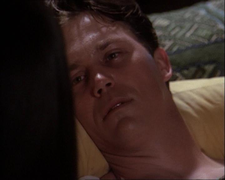 Charmed-Online-dot-net_121LoveHurts1460.jpg Charmed-Online-dot-net_121LoveHurts1460.jpg