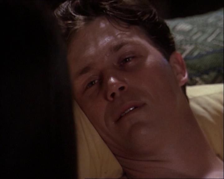 Charmed-Online-dot-net_121LoveHurts1466.jpg Charmed-Online-dot-net_121LoveHurts1466.jpg