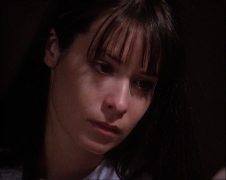 Charmed-Online-dot-net_121LoveHurts1469.jpg Charmed-Online-dot-net_121LoveHurts1469.jpg
