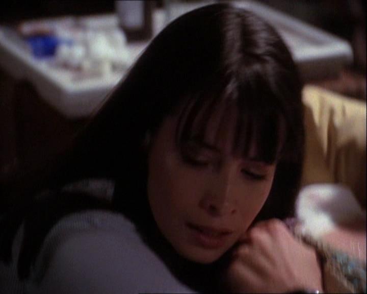 Charmed-Online-dot-net_121LoveHurts1477.jpg Charmed-Online-dot-net_121LoveHurts1477.jpg