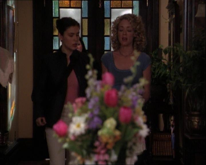 Charmed-Online-dot-net_121LoveHurts1487.jpg Charmed-Online-dot-net_121LoveHurts1487.jpg