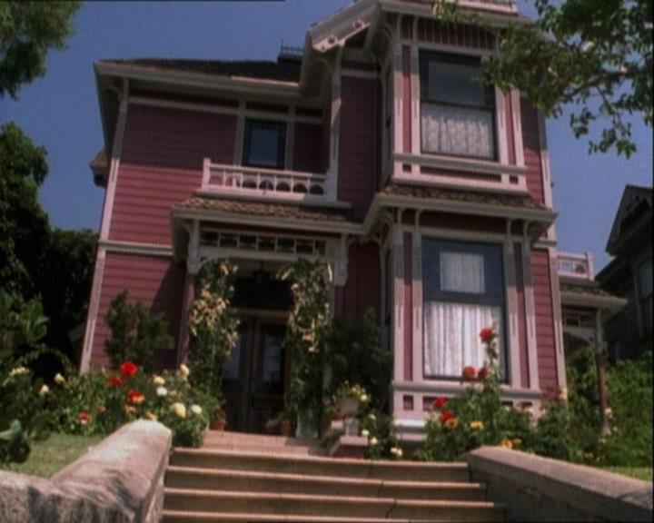 Charmed-Online-dot-net_121LoveHurts1542.jpg Charmed-Online-dot-net_121LoveHurts1542.jpg