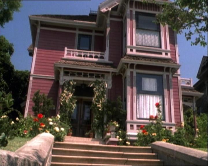 Charmed-Online-dot-net_121LoveHurts1543.jpg Charmed-Online-dot-net_121LoveHurts1543.jpg