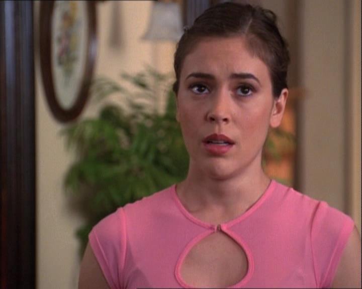 Charmed-Online-dot-net_121LoveHurts1566.jpg Charmed-Online-dot-net_121LoveHurts1566.jpg