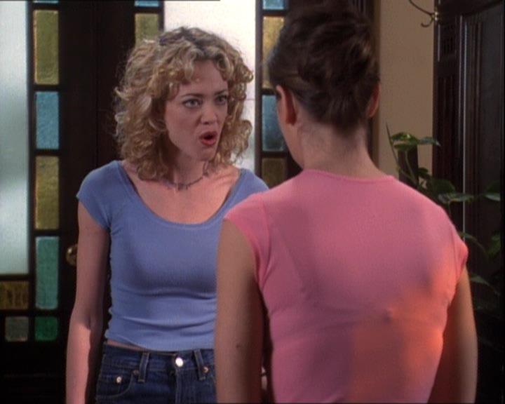 Charmed-Online-dot-net_121LoveHurts1570.jpg Charmed-Online-dot-net_121LoveHurts1570.jpg