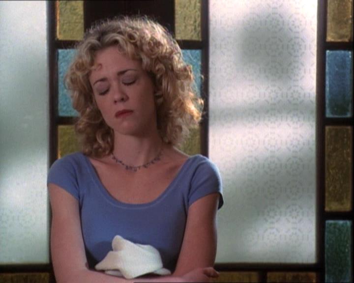 Charmed-Online-dot-net_121LoveHurts1580.jpg Charmed-Online-dot-net_121LoveHurts1580.jpg