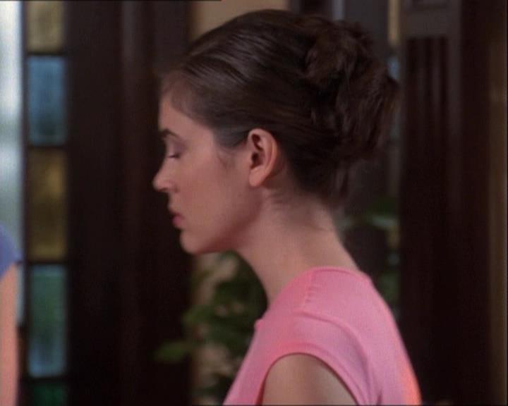 Charmed-Online-dot-net_121LoveHurts1587.jpg Charmed-Online-dot-net_121LoveHurts1587.jpg