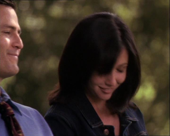 Charmed-Online-dot-net_121LoveHurts1602.jpg Charmed-Online-dot-net_121LoveHurts1602.jpg