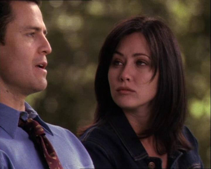 Charmed-Online-dot-net_121LoveHurts1610.jpg Charmed-Online-dot-net_121LoveHurts1610.jpg