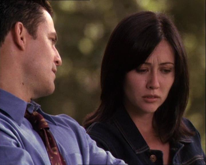 Charmed-Online-dot-net_121LoveHurts1624.jpg Charmed-Online-dot-net_121LoveHurts1624.jpg