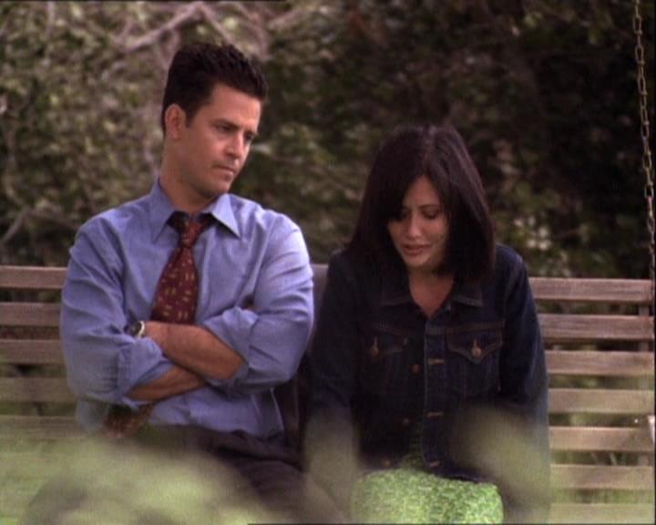 Charmed-Online-dot-net_121LoveHurts1643.jpg Charmed-Online-dot-net_121LoveHurts1643.jpg