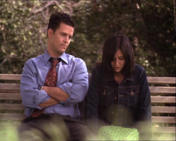 Charmed-Online-dot-net_121LoveHurts1645.jpg Charmed-Online-dot-net_121LoveHurts1645.jpg