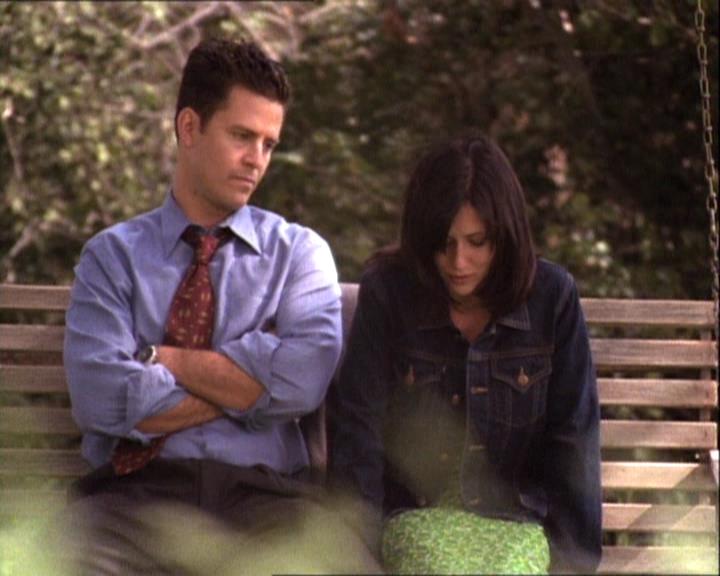 Charmed-Online-dot-net_121LoveHurts1646.jpg Charmed-Online-dot-net_121LoveHurts1646.jpg