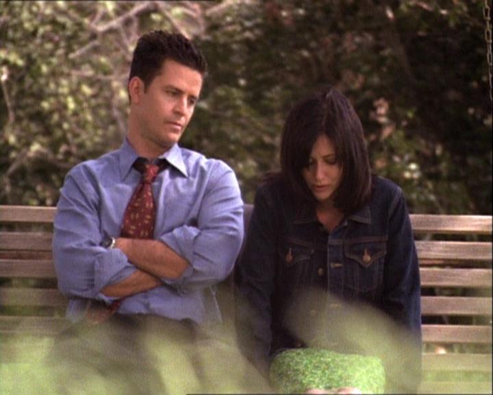 Charmed-Online-dot-net_121LoveHurts1647.jpg Charmed-Online-dot-net_121LoveHurts1647.jpg
