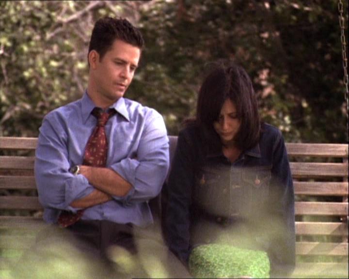 Charmed-Online-dot-net_121LoveHurts1648.jpg Charmed-Online-dot-net_121LoveHurts1648.jpg