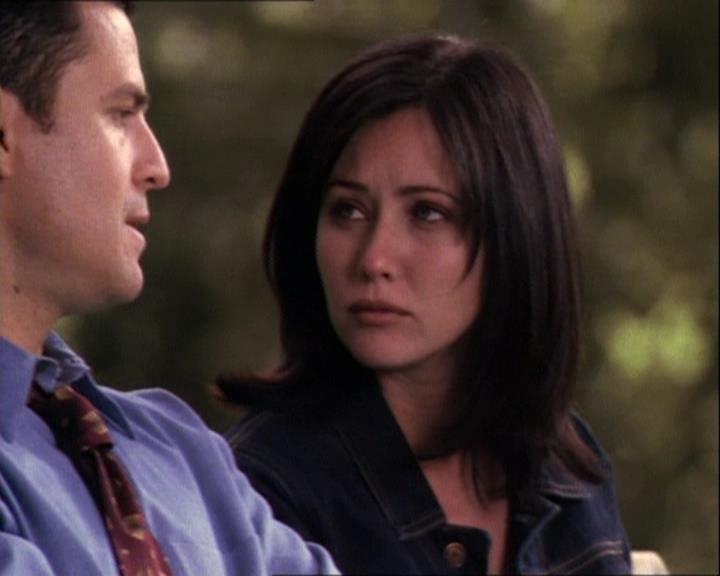 Charmed-Online-dot-net_121LoveHurts1662.jpg Charmed-Online-dot-net_121LoveHurts1662.jpg