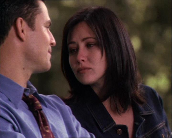 Charmed-Online-dot-net_121LoveHurts1677.jpg Charmed-Online-dot-net_121LoveHurts1677.jpg
