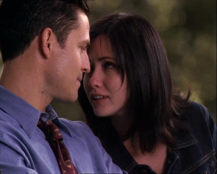 Charmed-Online-dot-net_121LoveHurts1680.jpg