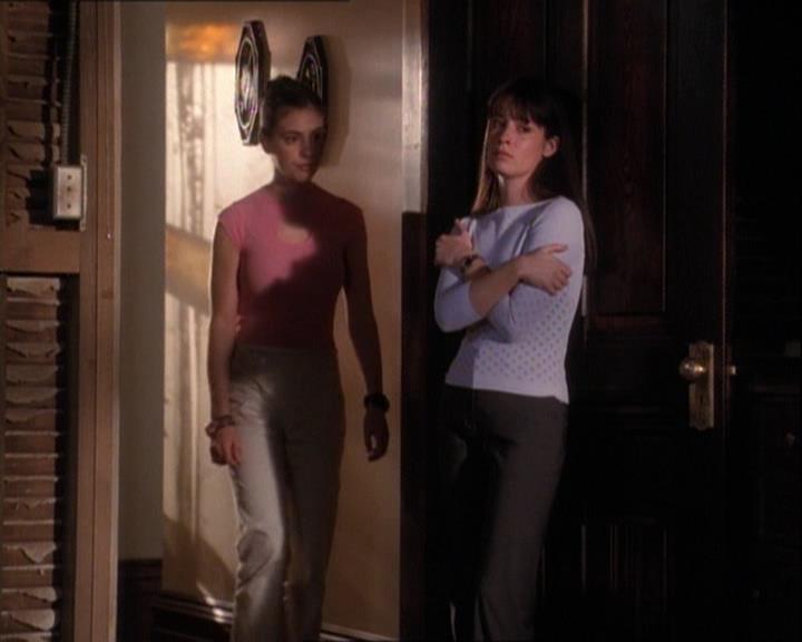 Charmed-Online-dot-net_121LoveHurts1697.jpg Charmed-Online-dot-net_121LoveHurts1697.jpg