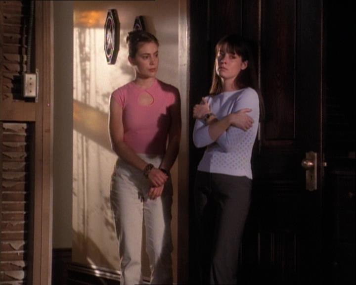 Charmed-Online-dot-net_121LoveHurts1698.jpg Charmed-Online-dot-net_121LoveHurts1698.jpg