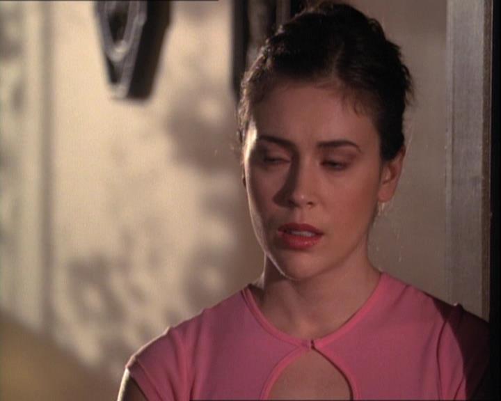 Charmed-Online-dot-net_121LoveHurts1718.jpg Charmed-Online-dot-net_121LoveHurts1718.jpg