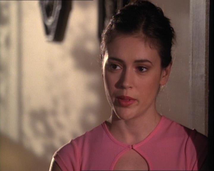 Charmed-Online-dot-net_121LoveHurts1719.jpg Charmed-Online-dot-net_121LoveHurts1719.jpg