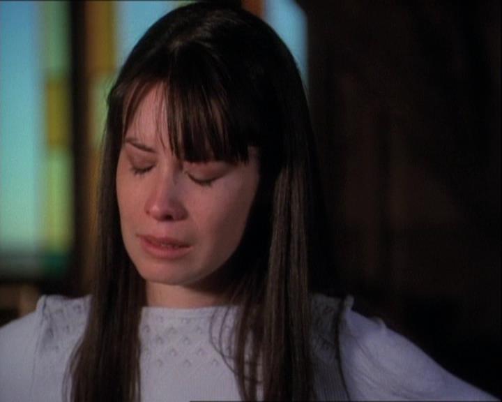 Charmed-Online-dot-net_121LoveHurts1722.jpg Charmed-Online-dot-net_121LoveHurts1722.jpg
