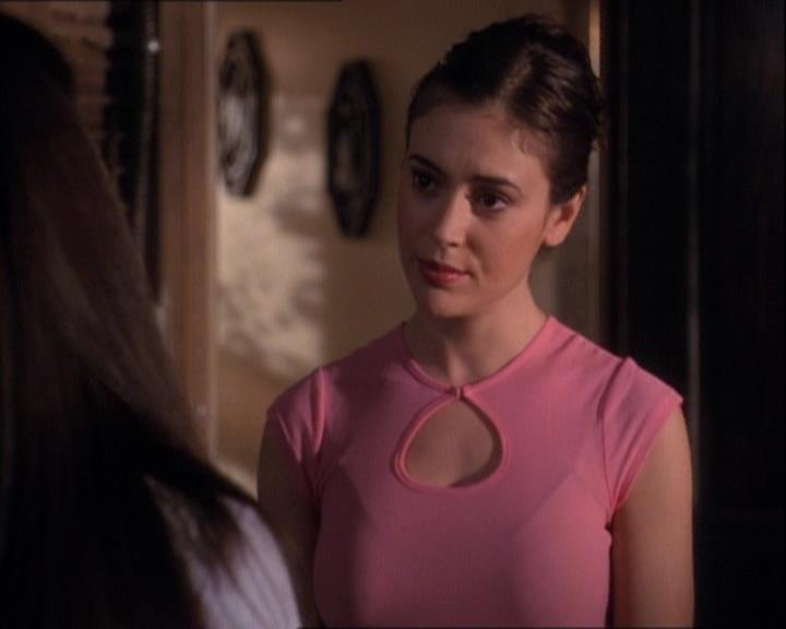 Charmed-Online-dot-net_121LoveHurts1740.jpg Charmed-Online-dot-net_121LoveHurts1740.jpg