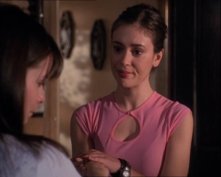Charmed-Online-dot-net_121LoveHurts1748.jpg Charmed-Online-dot-net_121LoveHurts1748.jpg