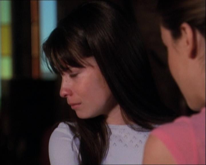 Charmed-Online-dot-net_121LoveHurts1757.jpg