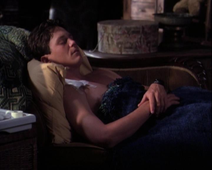 Charmed-Online-dot-net_121LoveHurts1758.jpg Charmed-Online-dot-net_121LoveHurts1758.jpg